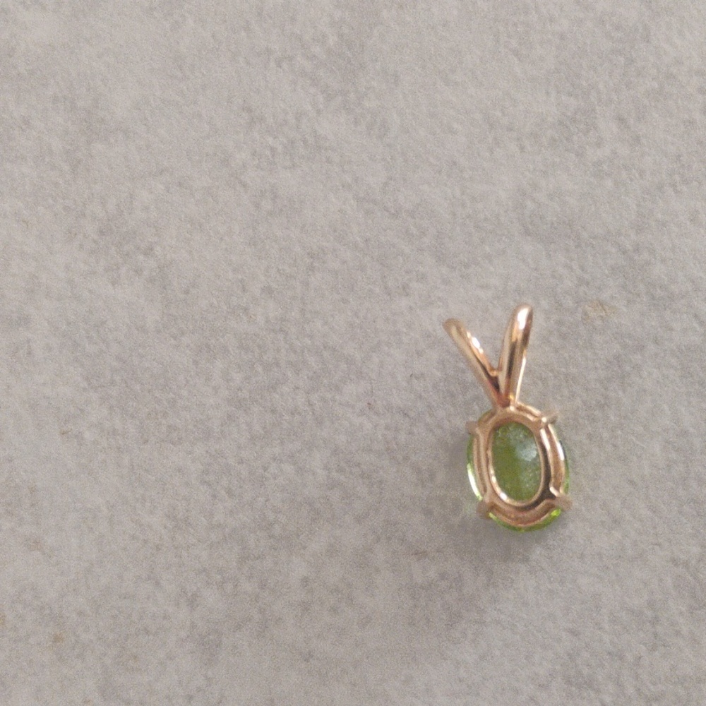 14 K Gold Peridot Pendant - Picture 5 of 9